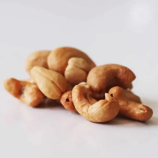 Tusker Berry Cashew 8 Pcs – Gravy | Premium Cashew Splits for Smooth Curries - Tusker Berry